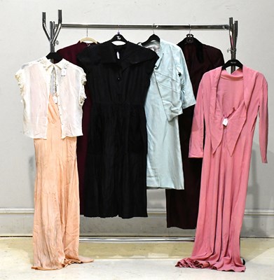 Lot 1236 - A quantity of 1930/40s clothing to include a...