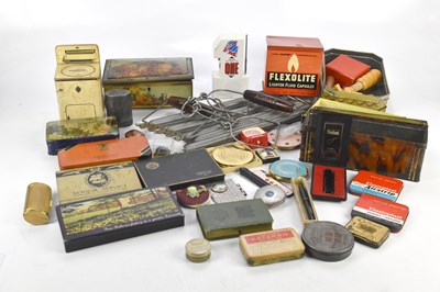 Lot 281 - A mixed group of collectors' items including...