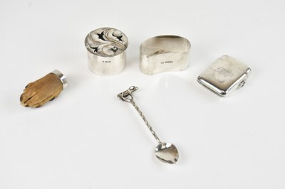 Lot 150 - A George V hallmarked silver vesta case,...