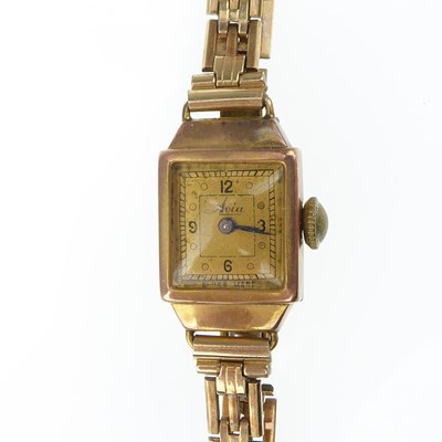 Lot 1093 - AVIA; a ladies' vintage 9ct gold crown wind...
