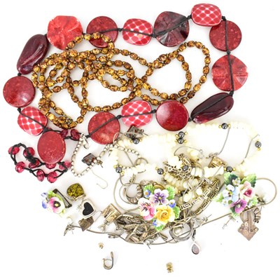 Lot 1072 - Various items of modern silver and other...