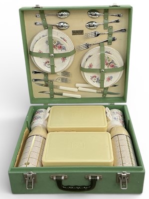Lot 294 - BREXTON; a cased vintage retro travelling...