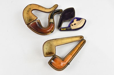 Lot 230 - Three vintage cased pipes comprising a...