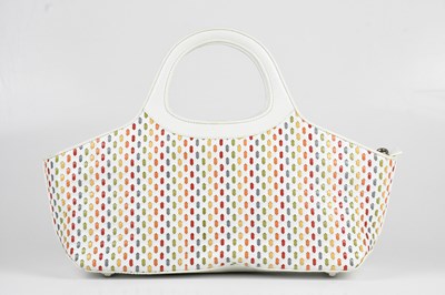 Lot 1518 - SALVATORE FERRAGAMO; a white leather handbag...