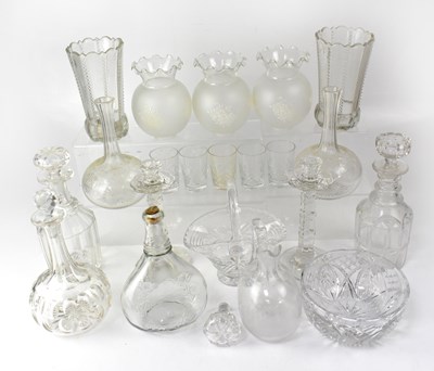Lot 700 - A quantity of Victorian and vintage glassware...