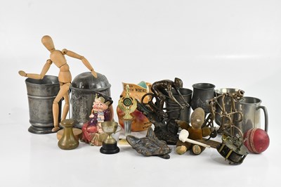 Lot 291 - An assortment of collectors' items including a...