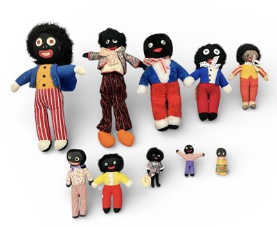 Lot 433 - Ten assorted vintage Golly toys, including...
