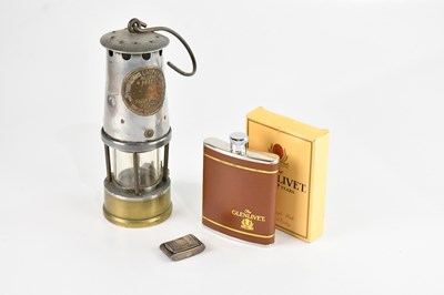 Lot 1416 - A small group of collector's items comprising...