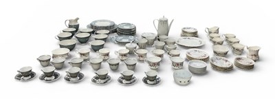Lot 529 - A quantity of assorted sundry ceramics,...