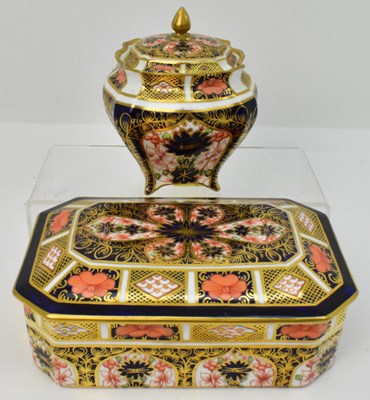 Lot 549 - ROYAL CROWN DERBY; two items of 1128 pattern...