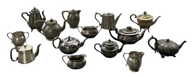 Lot 1095 - An early 20th century three piece silver...