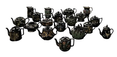 Lot 547 - Sixteen late 19th/early 20th century Jackfield...