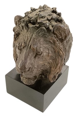Lot 607 - A modern bronze bust of a lion, indistinctly...
