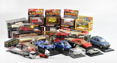 Lot 682 - A collection of diecast model cars, comprising...