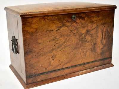 Lot 254 - A late 19th /early 20th century burr walnut...