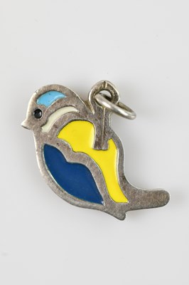Lot 433 - A hallmarked silver and enamel pendant of a...