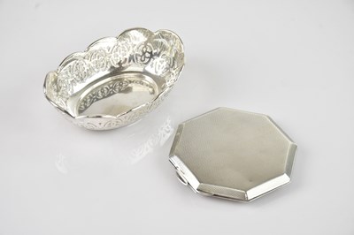 Lot 149 - RICHARD RICHARDSON; a George V hallmarked...