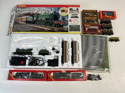 Lot 105 - HORNBY; a trainset and locomotives including...