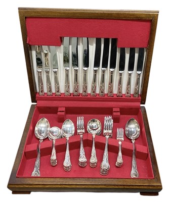 Lot 1092 - GEORGE BUTLER & CO; a modern cased six setting...