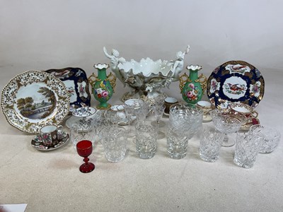 Lot 132 - A quantity of decorative ceramics and glass...