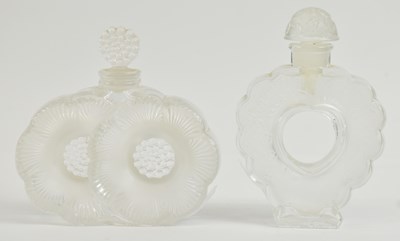 Lot 580 - LALIQUE; a contemporary French frosted art...