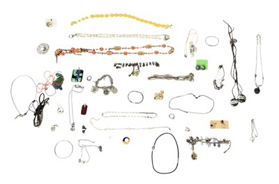 Lot 1451 - A quantity of assorted designer and other...