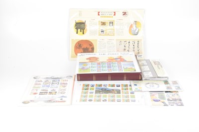 Lot 2327 - GREAT BRITAIN; 2000s range of presentation...