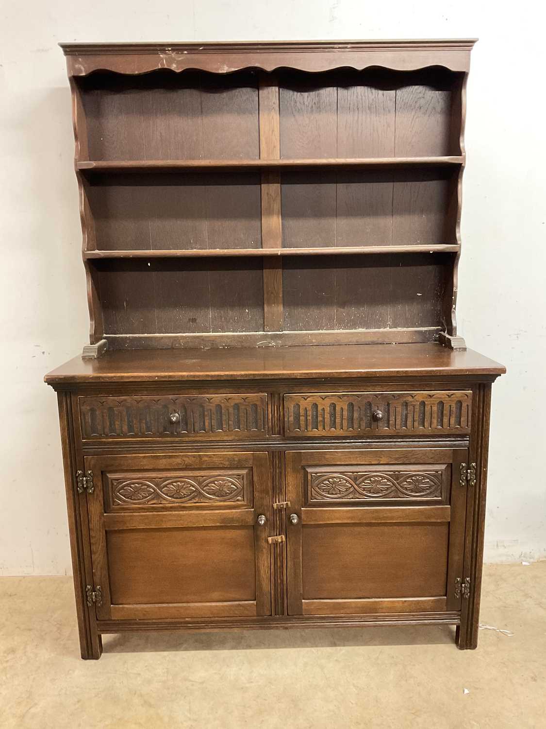 Lot 788 - A reproduction two piece Welsh dresser by...