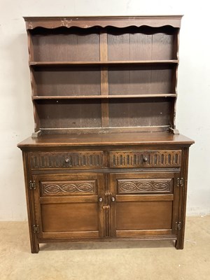 Lot 788 - A reproduction two piece Welsh dresser by...