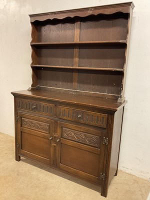 Lot 788 - A reproduction two piece Welsh dresser by...