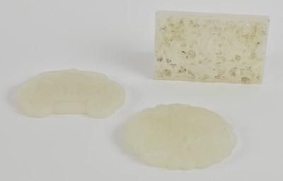 Lot 1041 - A Chinese pierced carved white jade belt...