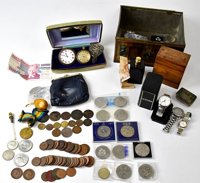 Lot 276 - A collectors' lot to include a pocket watch, a...