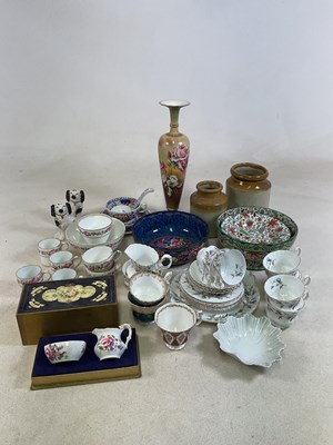 Lot 123 - A quantity of ceramics, including Meissen,...