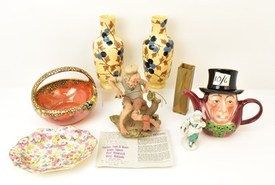 Lot 157 - Eight items of vintage decorative pottery...