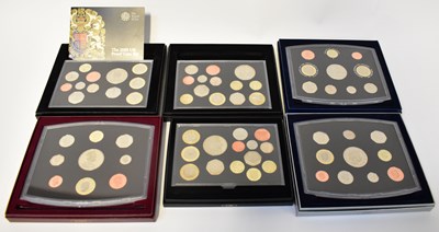 Lot 657 - THE ROYAL MINT; a collection of twelve annual...