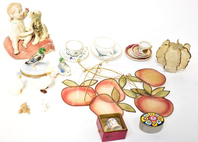 Lot 151 - A Limoges porcelain pill box with mallard duck...
