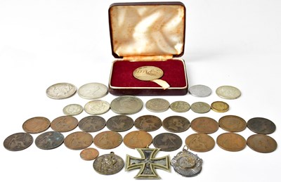 Lot 489 - A WWII German Third Reich second class Iron...