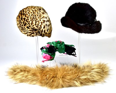 Lot 362 - Two vintage hats, comprising an Edna Wallace...