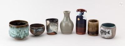 Lot 732 - A group of stoneware and earthenware ceramics...