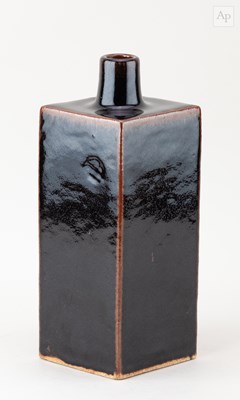 Lot 503 - PETER SWANSON (born 1950); a square stoneware...