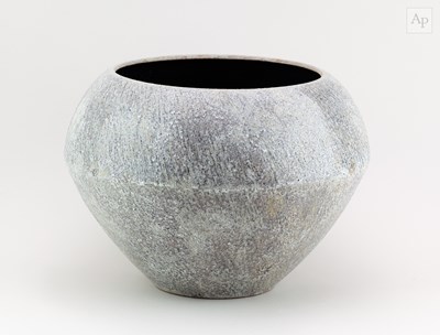 Lot 83 - CHRIS CARTER (born 1945); a large stoneware...