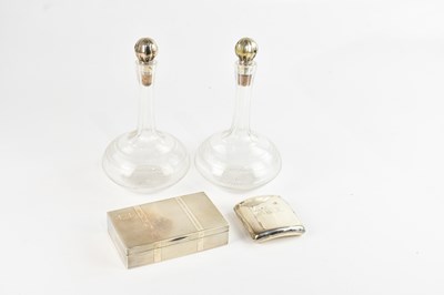 Lot 1514 - DEAKIN & FRANCIS; a George V hallmarked silver...