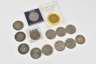 Lot 636 - A collection of Victorian and later coins...