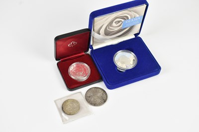 Lot 599 - A Princess Diana silver proof memorial coin,...