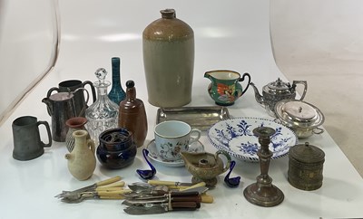 Lot 107 - A small quantity of silver plate and metalware,...