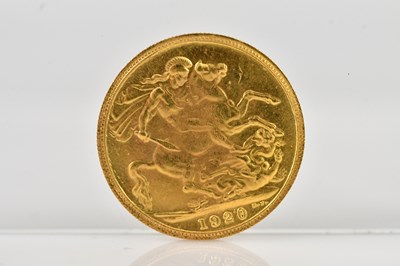 Lot 524 - A gold coin, tests as 22.72k, approximate...
