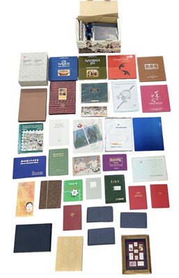 Lot 537 - A large quantity of GB and all world...