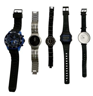 Lot 1661 - Five assorted wristwatches, including Ice...