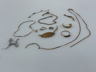 Lot 369 - A single 18ct gold half hoop earring, both the...
