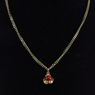 Lot 1348 - A 9K yellow gold flat curb necklace, length...